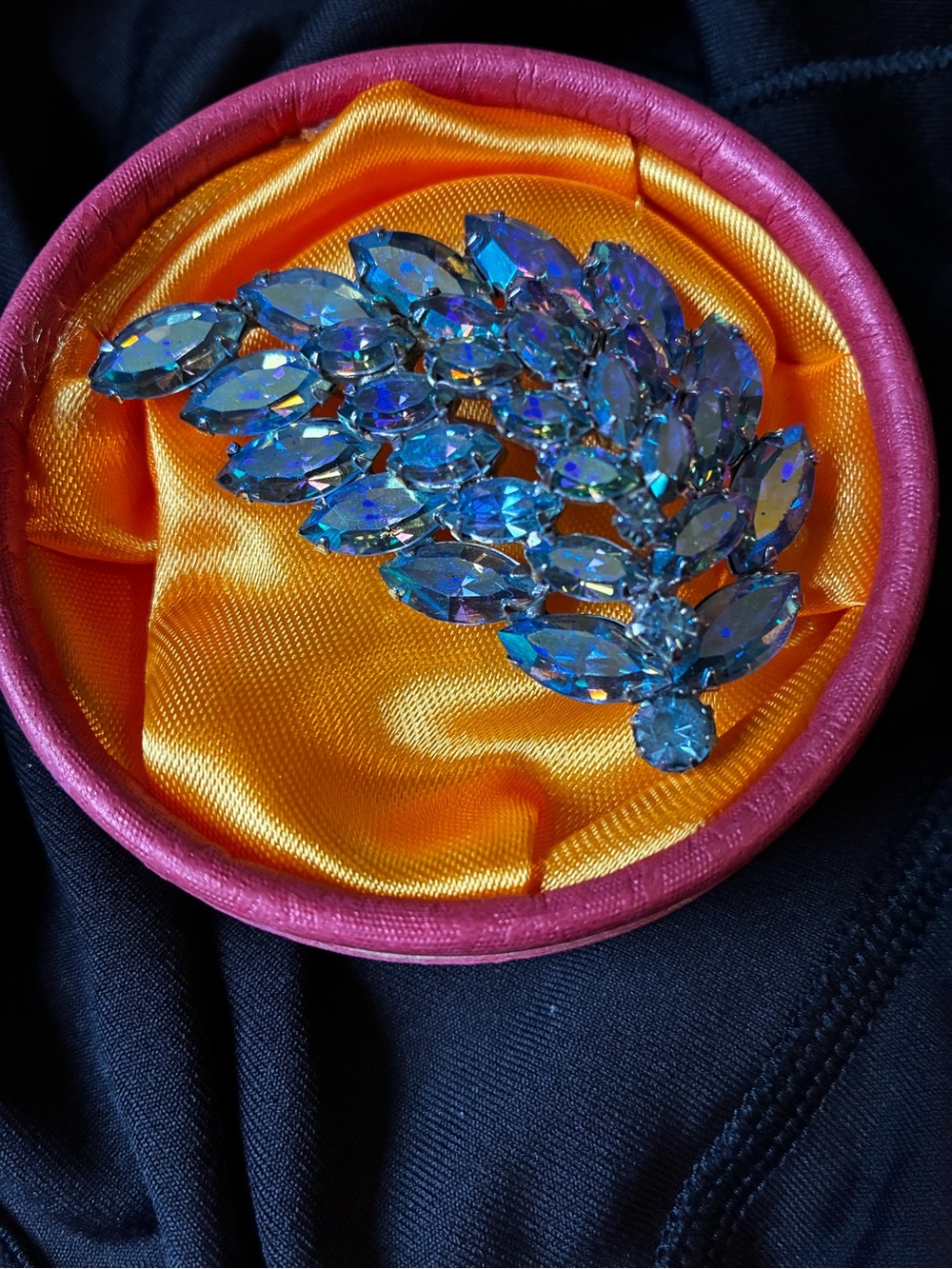 Blue Crystal Leaf Brooch - Women Jewelry